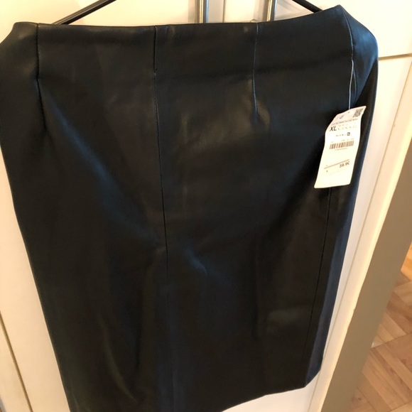 Zara Dresses & Skirts - Zara leather skirt Zara Dresses & Skirts - Zara leather skirt